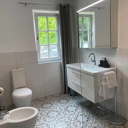 Weingut Kleinmonte * 里欧查赫